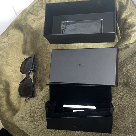 DIOR SUNGLASSES - Picture 9 of 9